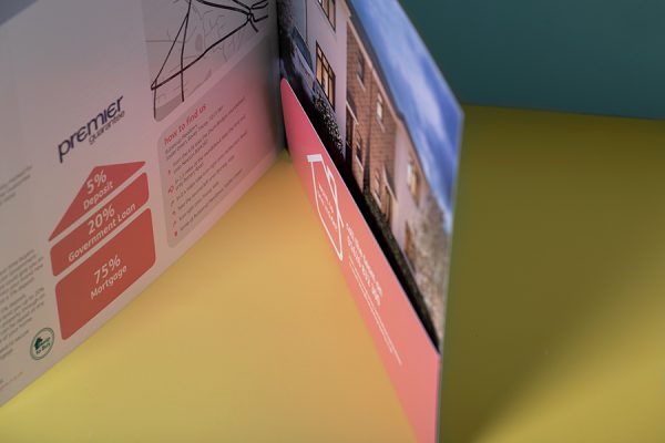Stitched pocket brochure printing with Newton Print